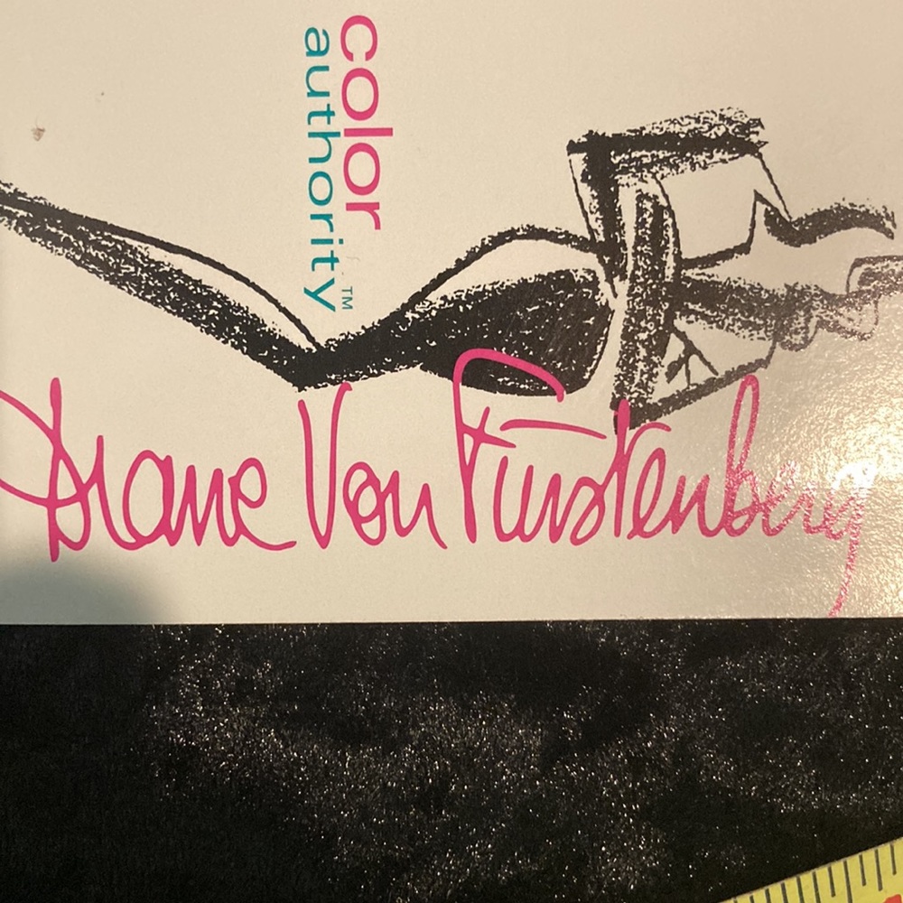 Dame Von Furstenberg - Picture 5 of 7